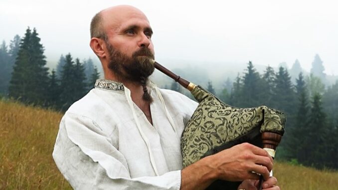 00 Folk a Bass Orchestra