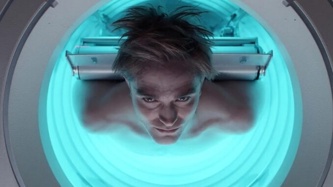 00 Mickey 17 Robert Pattinson
